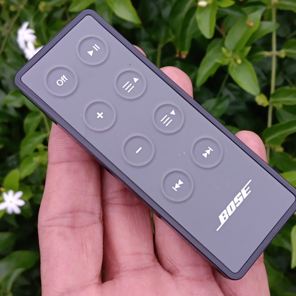 BOSE ORIGINAL SOUND DOCK PORTABLE MUSIC SYSTEM - Picture 14 of 17